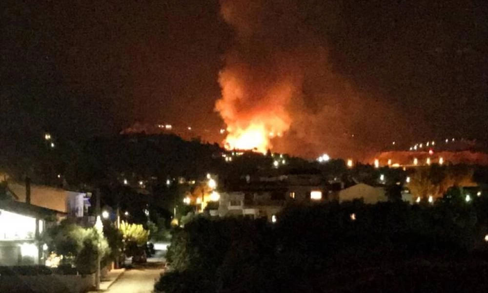 Μεγάλη φωτιά σε εξέλιξη στην Πάτρα- Ισχυρές πυροσβεστικές δυνάμεις